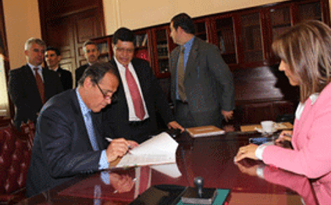 Ministerio de Agricultura de Colombia radica proyectos de ley para crear fondo parafiscal de la papa Ministerio de Agricultura de Colombia radica proyectos de ley para crear fondo parafiscal de la papa