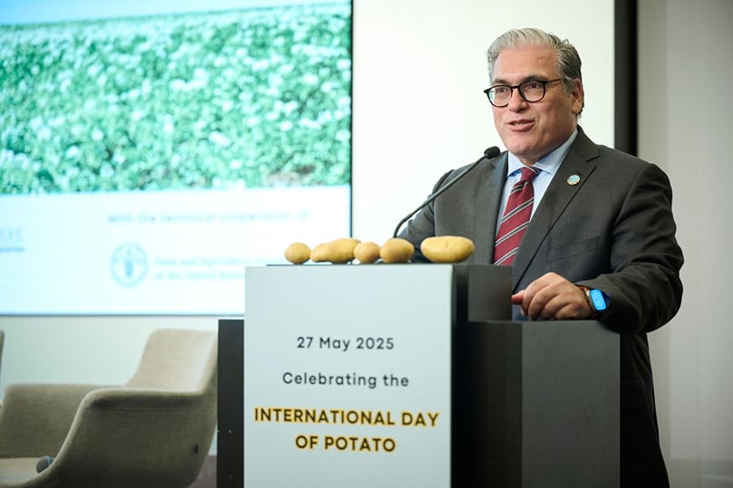 Raschad Al-Khafaji, FAO Brussels Director, highlights the vital role of potatoes in global food security and climate resilience during his keynote remarks. Raschad Al-Khafaji, FAO Brussels Director, highlights the vital role of potatoes in global food security and climate resilience during his keynote remarks.
