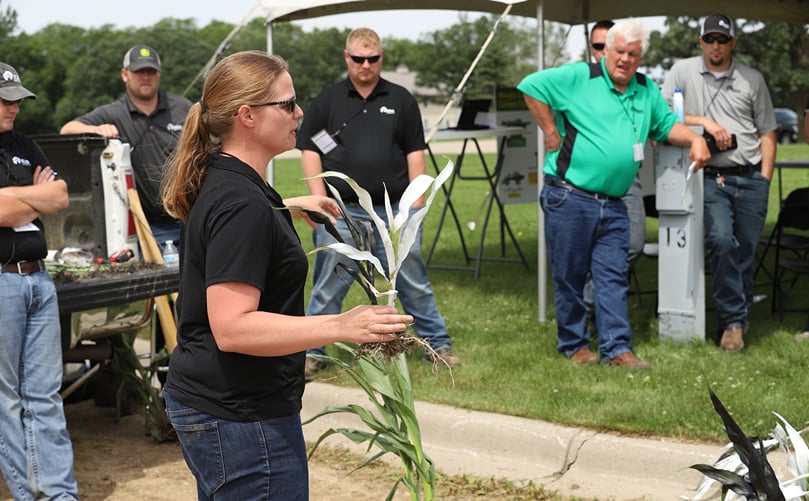 Erin Hightower, Agronomist for RDO Equipment speaking at a training clinic Erin Hightower, Agronomist for RDO Equipment