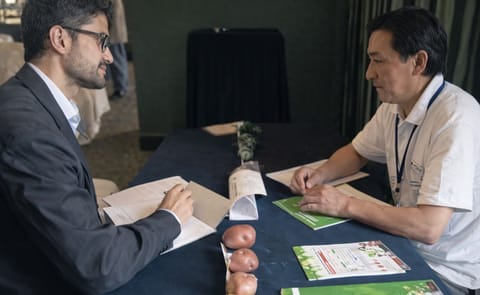 Se realizó la primer reunión de negocios entre productores y empresas de la cadena de la papa en Ecuador Se realizó la primer reunión de negocios entre productores y empresas de la cadena de la papa en Ecuador