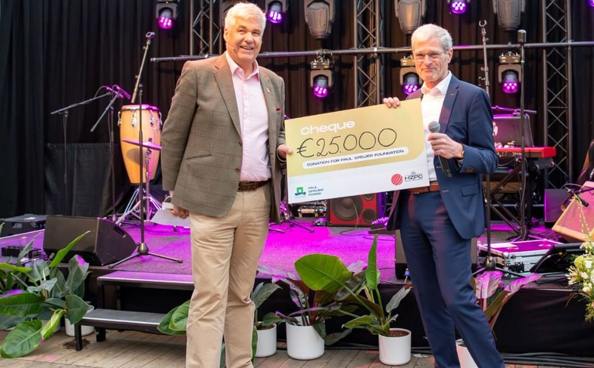 (LR) Richard Baker - CEO and Gerard Backx - Former CEO of Royal HZPC Group (LR) Richard Baker - CEO and Gerard Backx - Former CEO of Royal HZPC Group