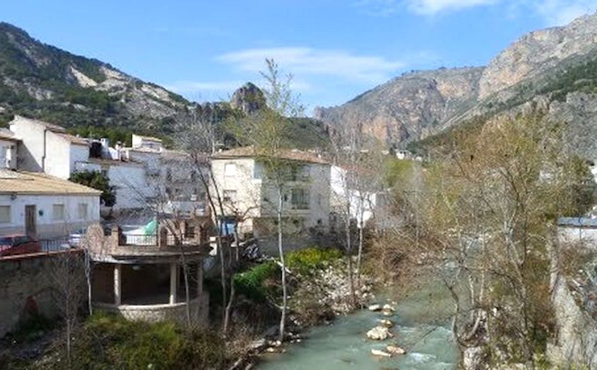 El río Velillos a su paso por Moclín.