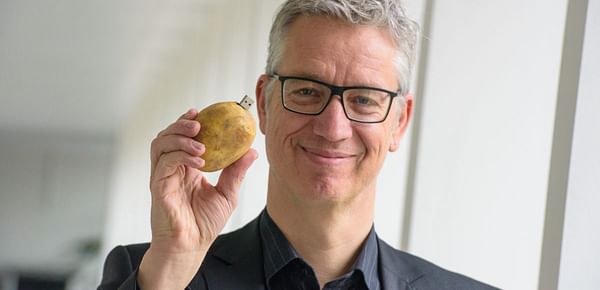 Unleashing AI and Big Data on Potatoes - from Mud to French Fries 