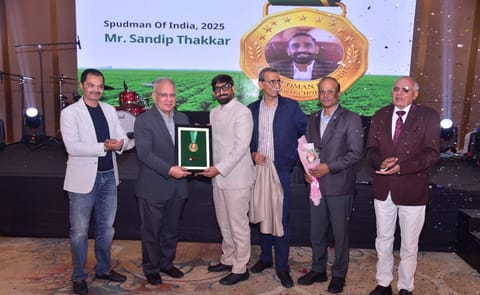 Sandip Thakker, Founder of SK Group, being felicitated at the Global Potato Summit (GPS) 2025 after being honoured as the “Pioneer of Potato Export” and “Potato Man of India,” in the presence of industry leaders and dignitaries. Sandip Thakker, Founder of SK Group, being felicitated at the Global Potato Summit (GPS) 2025 after being honoured as the “Pioneer of Potato Export” and “Potato Man of India,” in the presence of industry leaders and dignitaries.