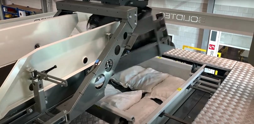 Sarco Packaging Solidtec Dual Infeed Manipulator Sarco Packaging Solidtec Dual Infeed Manipulator