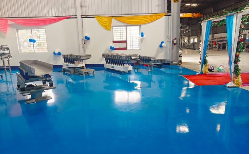 The newly inaugurated Experience Center features vibrating conveyors, electromagnetic vibrating feeders, screening systems, motorised and belt conveyors, nubbin graders, length graders, size grading systems and customised material handling solutions for live demonstrations. The newly inaugurated Experience Center features vibrating conveyors, electromagnetic vibrating feeders, screening systems, motorised and belt conveyors, nubbin graders, length graders, size grading systems and customised material handling solutions for live demonstrations.