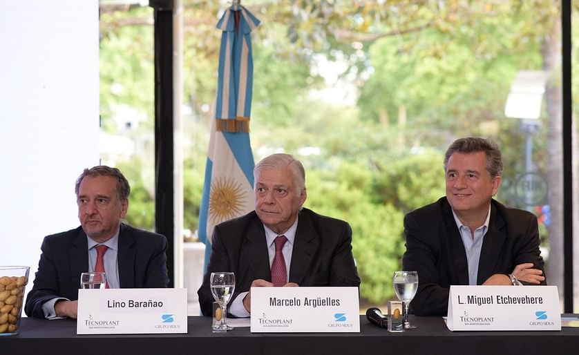 The head of the Sidus group, Marcelo Argüelles, presented the biotechnological event flanked by the Secretaries of State Lino Barañao and Luis Miguel Etchevehere, of Science and Technology and Agro-industry, respectively.