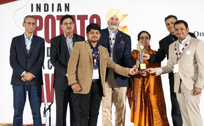 Suresh P. Mali, Director & Founder, Survir Agritech Pvt. Ltd. receiving Emerging Company of the Year Award Suresh P. Mali, Director & Founder, Survir Agritech Pvt. Ltd. receiving Emerging Company of the Year Award