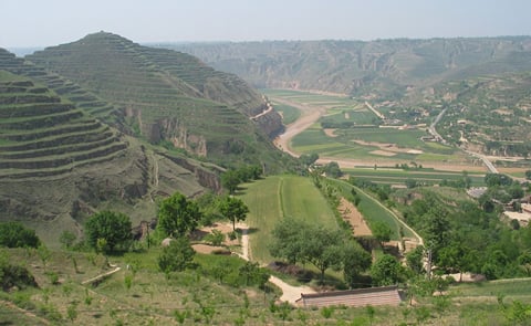 Hillsides are terraced in the Loess Plateau, Dryland Agricultural Research Station, Doupo Village, China. (Courtesy: Xianqing Hou). Hillsides are terraced in the Loess Plateau, Dryland Agricultural Research Station, Doupo Village, China. (Courtesy: Xianqing Hou).