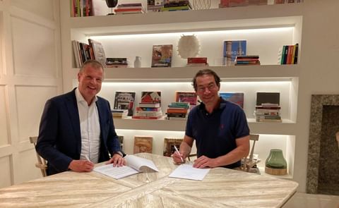 Erik Jan Bartels, Managing Director of Incotec (left) and Hein Kruyt CEO & Founder of Solynta (right). Erik Jan Bartels, Managing Director of Incotec (left) and Hein Kruyt CEO & Founder of Solynta (right).