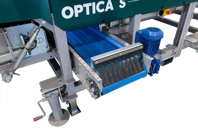 The Optica S combines optical quality sorting with size grading and product separation.
