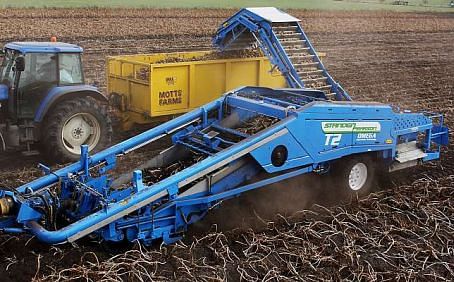 Standen Pearson T2 potato harvester Standen Pearson T2 potato harvester