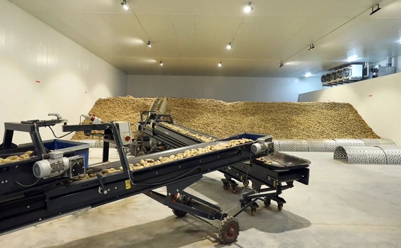 A new 10,000 MT capacity cold storage facility for storing potatoes A new 10,000 MT capacity cold storage facility for storing potatoes