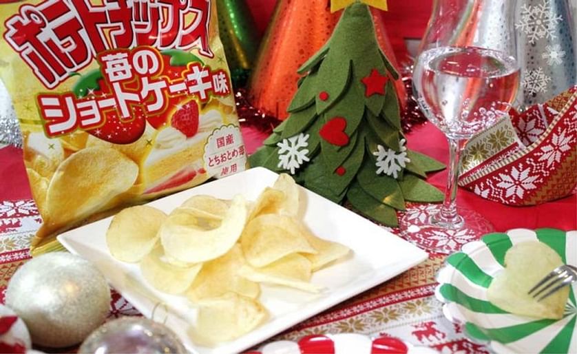 Festive Christmas setting including Japan's latest "uncommonly flavoured snack" Strawberry Shortcake Potato Chips (Courtesy: Otakuma)