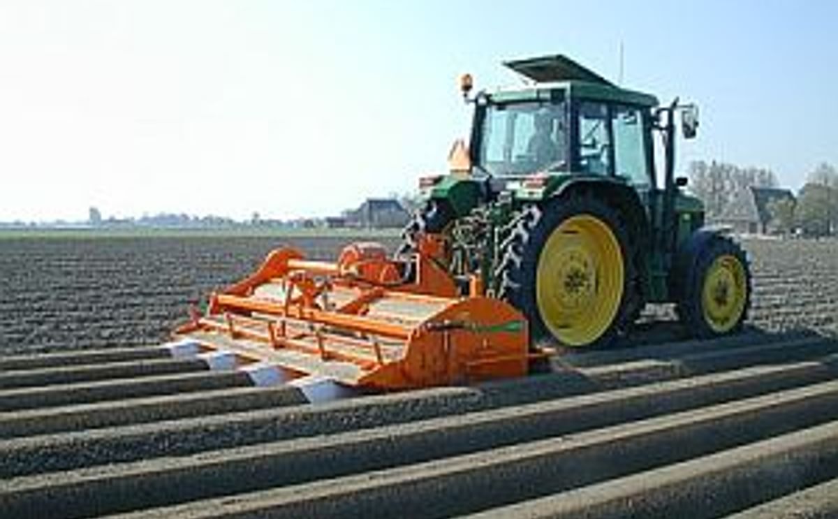 Struik potato ridge former Struik potato ridge former