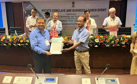 MOU Exchange Between Siddhi Vinayak Agri Processing Pvt Ltd and Sankar Azan Farmer Producer Company Ltd. MOU Exchange Between Siddhi Vinayak Agri Processing Pvt Ltd and Sankar Azan Farmer Producer Company Ltd.