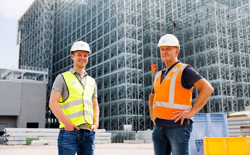 Sven Gommers (Agristo) and Maarten Buijvoets (Remmers) in front of the new cold store. Courtesy: © Pix4Profs / Jules van Iperen