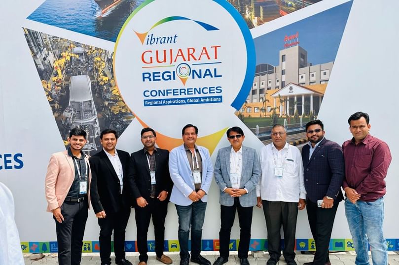 Team Farmton Foods at Vibrant Gujarat Regional Conference, Mehsana — celebrating the ₹580 Cr (USD 69.5 Mn) MoU for a greenfield frozen potato plant.