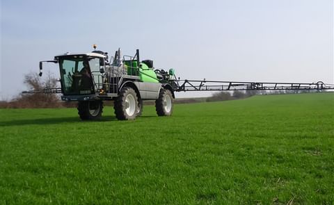 Tecnoma shows its expanding range of Self-Propelled sprayers at the Interpom | Primeurs 2012 Tecnoma shows its expanding range of Self-Propelled sprayers at the Interpom | Primeurs 2012