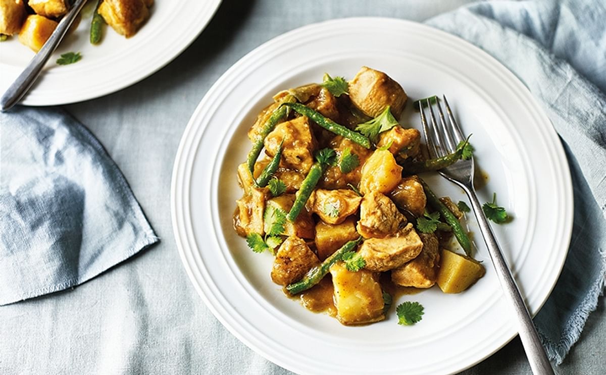 Help spread the word that potatoes are #morethanabitontheside for example by sharing #recipe ideas (Thai Curry shown) 