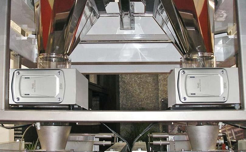 Inspect and reject -
When fitted with an optional reject valve, the THS/G becomes a system that detects and removes any contaminating metals, both magnetic and non-magnetic. Gentle