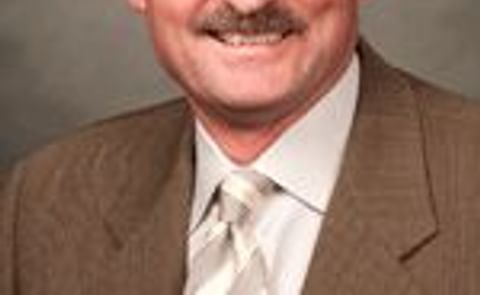 Tim O’Connor exchanges potatoes for avocados Tim O’Connor exchanges potatoes for avocados