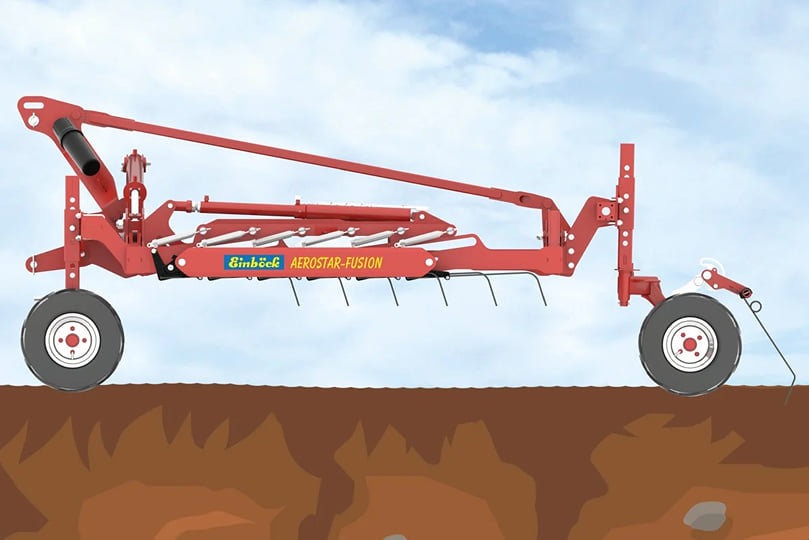 Tines can be swivelled up hydraulically