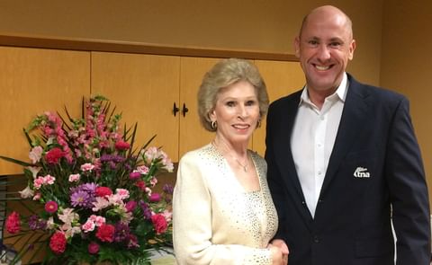 Joyce Witt, Chairman and CEO of Unique Solutions (left) together with Shayne De la Force, tna Group Marketing Manager (right) Joyce Witt, Chairman and CEO of Unique Solutions (left) together with Shayne De la Force, tna Group Marketing Manager (right)