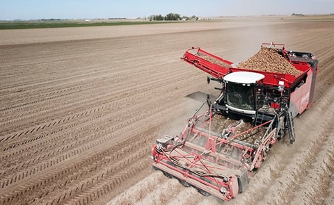 Kwatro Xtreme Self-propelled, 4-row sieving harvester for 4 x 90 cm Kwatro Xtreme Self-propelled, 4-row sieving harvester for 4 x 90 cm