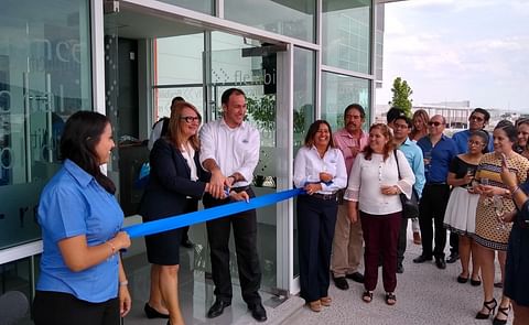 Ribbon cutting ceremony for the new office and training facilities of tna in Santiago de Querétaro, Mexico, by Nadia Taylor (Co-founder and director, tna) and Thiago Roriz (general manager - Latin America, tna) Ribbon cutting ceremony for the new office and training facilities of tna in Santiago de Querétaro, Mexico, by Nadia Taylor (Co-founder and director, tna) and Thiago Roriz (general manager - Latin America, tna)