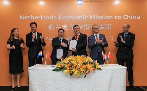 The signing ceremony took place in the presence of the Dutch Minister of Agriculture, Carola Schouten, Dutch Prime Minister Mark Rutte, VNO-NCW chairman Hans de Boer and Ed Kronenburg, the Dutch ambassador in China.
The signing parties were represented b