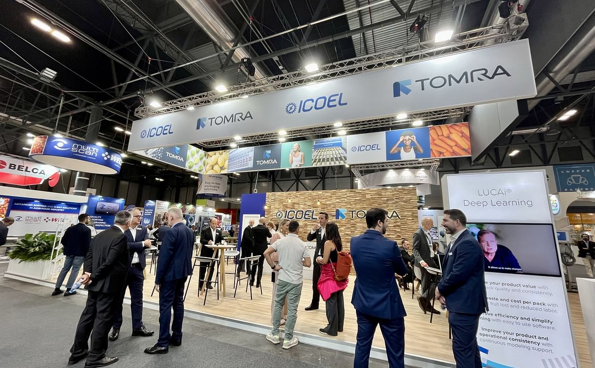 TOMRA Food's impressive stand at Fruit Attraction 2024 showcases their latest innovations in AI technology, including LUCAi™ for citrus TOMRA Food's impressive stand at Fruit Attraction 2024 showcases their latest innovations in AI technology, including LUCAi™ for citrus