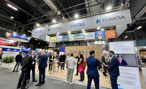 TOMRA Food's impressive stand at Fruit Attraction 2024 showcases their latest innovations in AI technology, including LUCAi™ for citrus TOMRA Food's impressive stand at Fruit Attraction 2024 showcases their latest innovations in AI technology, including LUCAi™ for citrus