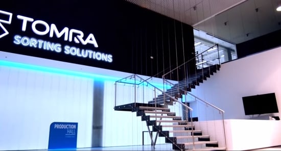 Video impression of TOMRA Sorting’s state-of-the-art production and distribution facility in Senec, Slovakia (added March 25, 2015)
Video impression of TOMRA Sorting’s state-of-the-art production and distribution facility in Senec, Slovakia (added March 25, 2015)