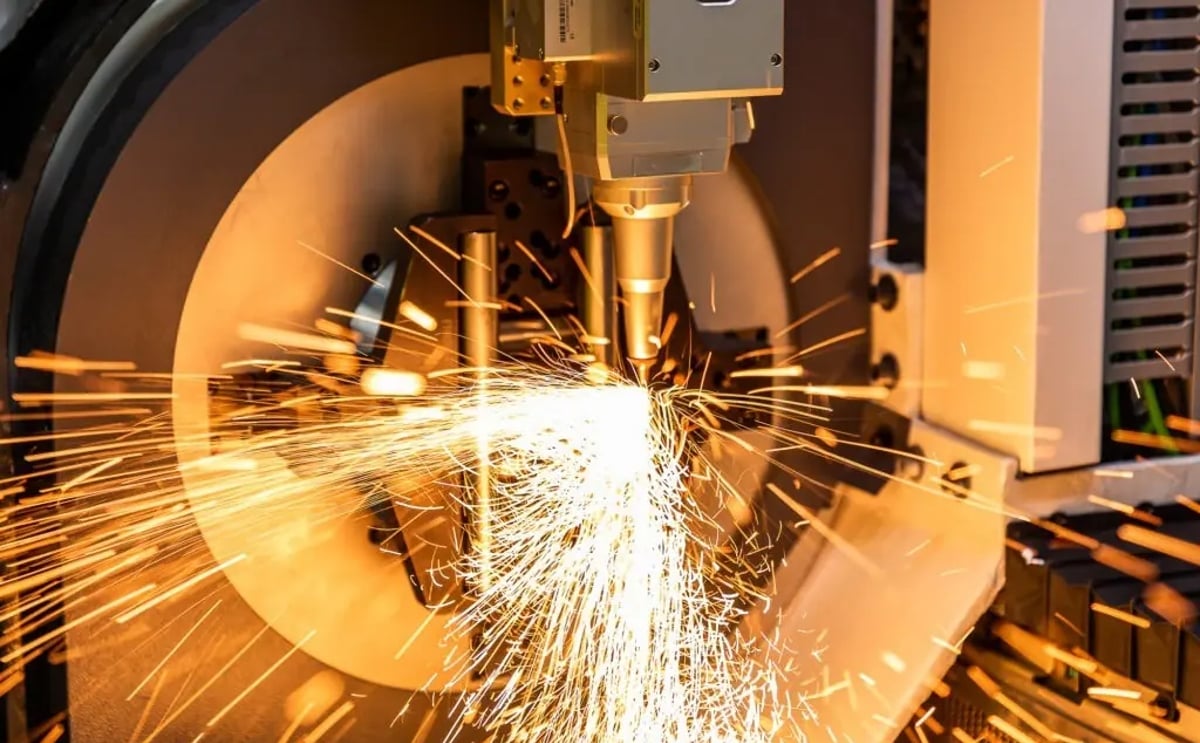 Advanced tube laser technology at Tong Engineering enhances manufacturing precision, efficiency and quality.