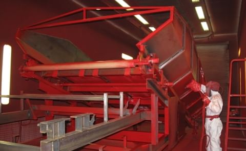 Tong Peal Paints It Red Tong Peal Paints It Red