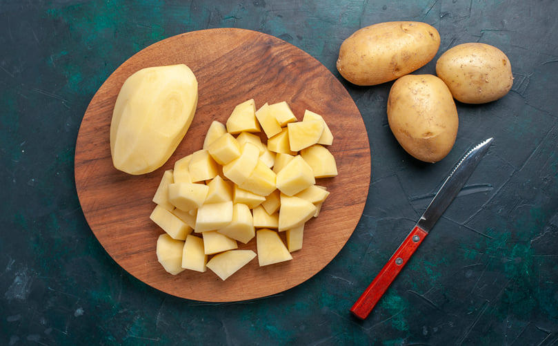 Uniform Potato Cutting for Even Cooking and Perfect Texture Uniform Potato Cutting for Even Cooking and Perfect Texture