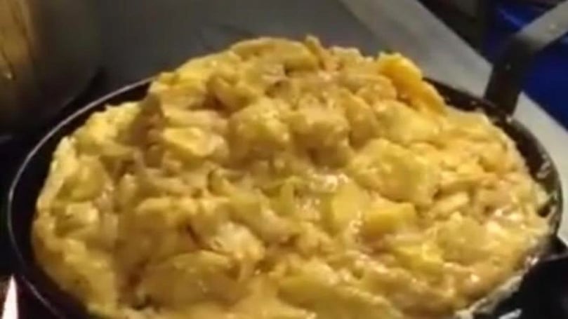 Tortilla 57 huevos. Tortilla 57 huevos.