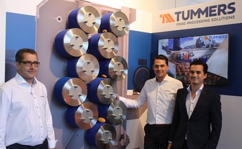 Hein Kortebos, Ronald Dekker and Dustin-Dwight Verhagen with the Zic-Zac brushing technique. Hein Kortebos, Ronald Dekker and Dustin-Dwight Verhagen with the Zic-Zac brushing technique.