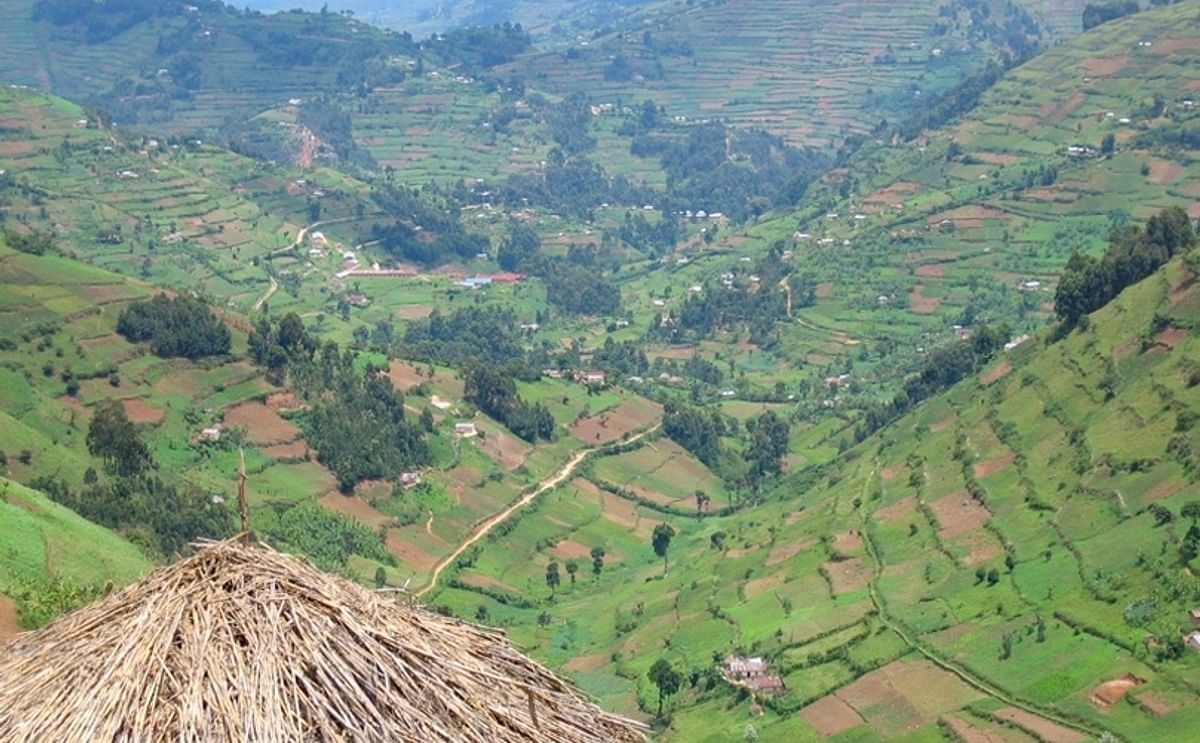 Impression of the highlands in Kabale District in South-west Uganda. Due to its altitude ranging from 1219 to 2347 meter above sea level, the highlands in Kabale and neighboring Kisoro District are very suitable to grow potatoes