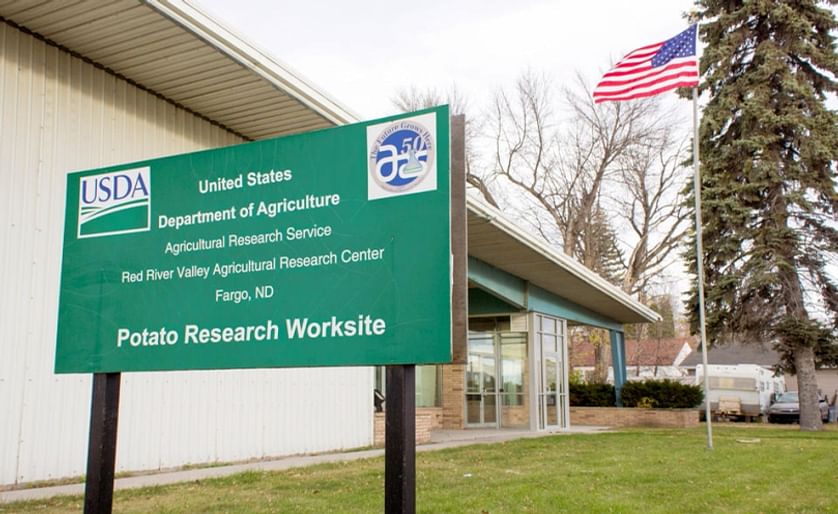 The U.S. Department of Agriculture’s Agricultural Research Service Potato Research Worksite sign greets visitors to the center where cutting-edge potato research is conducted in East Grand Forks, Minn. (Nick Nelson / Agweek)