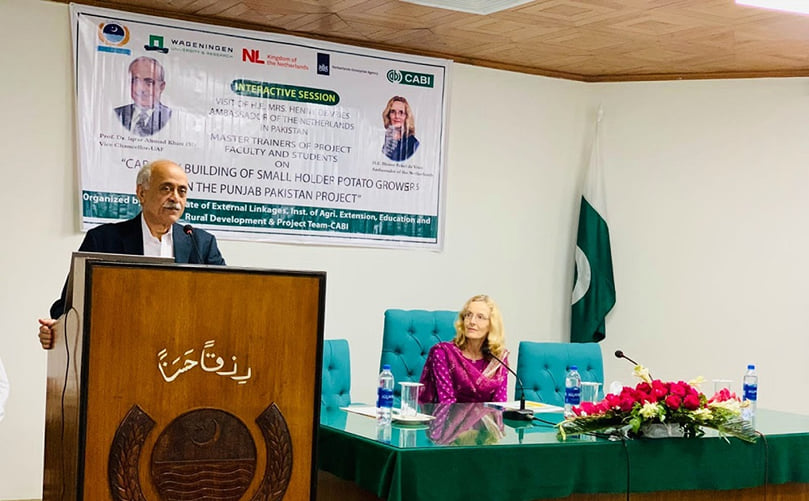Her Excellency Henny Fokel de Vries, Ambassador of the Embassy of the Kingdom of the Netherlands to Pakistan, (seated) and Vice Chancellor of the University of Agriculture (UAF) Dr Iqrar Ahmad Khan (Courtesy: CABI) Her Excellency Henny Fokel de Vries, Ambassador of the Embassy of the Kingdom of the Netherlands to Pakistan, (seated) and Vice Chancellor of the University of Agriculture (UAF) Dr Iqrar Ahmad Khan (Courtesy: CABI)