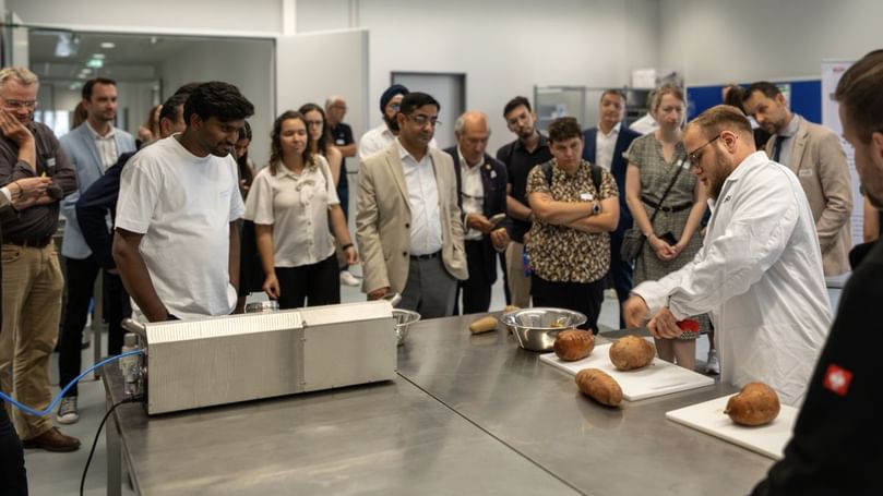 Visitors observe a live Pulsed Electric Field (PEF) processing demonstration at Elea’s Chip Day event. Visitors observe a live Pulsed Electric Field (PEF) processing demonstration at Elea’s Chip Day event.