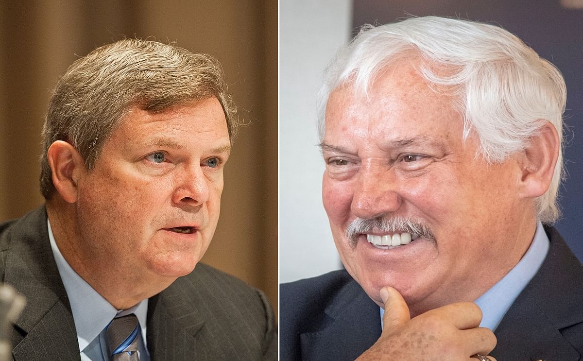 Left: USDA Secretary Tom Vilsack, Right: Mexican Agriculture Secretary Víctor Villalobos Arámbula