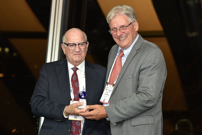 Award presented to distinguished Walter Davidson, Canada by WPC President, Dr. Peter VanderZaag Award presented to distinguished Walter Davidson, Canada by WPC President, Dr. Peter VanderZaag