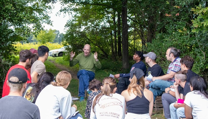 Walter De Jong speaks to growers and researchers during Cornell’s annual potato extension event, fostering collaboration and knowledge-sharing. Walter De Jong speaks to growers and researchers during Cornell’s annual potato extension event, fostering collaboration and knowledge-sharing.