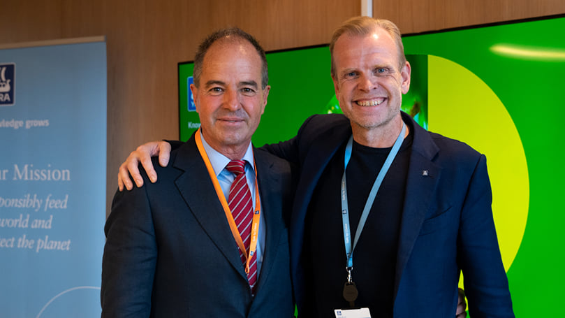 Walter Hernández, CEO of El Parque Papas and Svein Tore Holsether, CEO of Yara Walter Hernández, CEO of El Parque Papas and Svein Tore Holsether, CEO of Yara