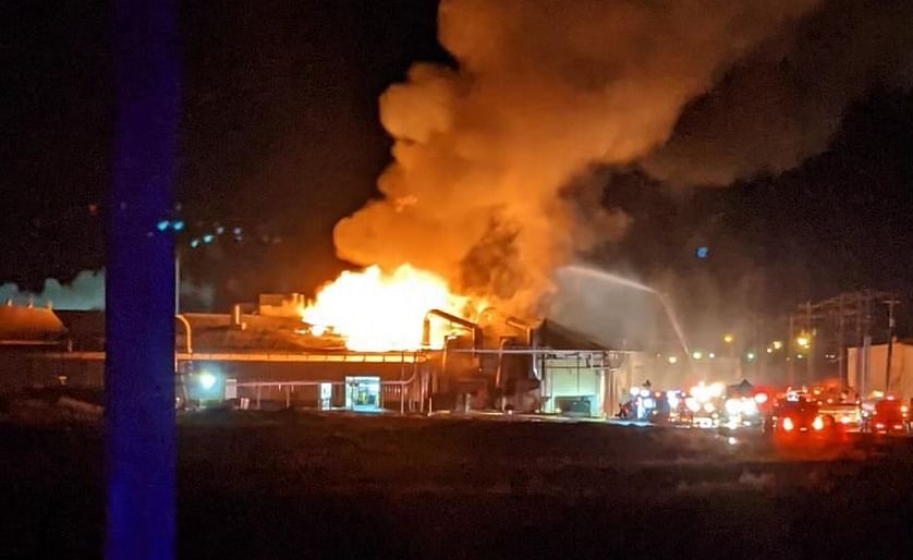 Overnight, the Washington Potato Company potato dehydration plant in Warden, Washington, was destroyed destroyed by fire. The fire caused the immediate evacuation of about a third of Warden (pop: 2700) for several hours due to concerns that an ammonia tan