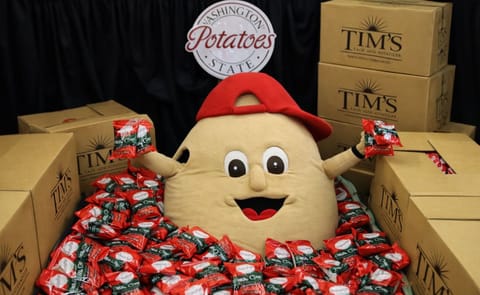 Win 10.000 bags of potato chips on potato chip day! Win 10.000 bags of potato chips on potato chip day!