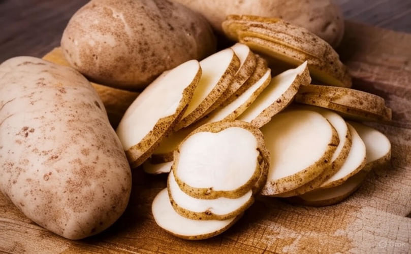 Starchy Potatoes: High Starch, Low Moisture